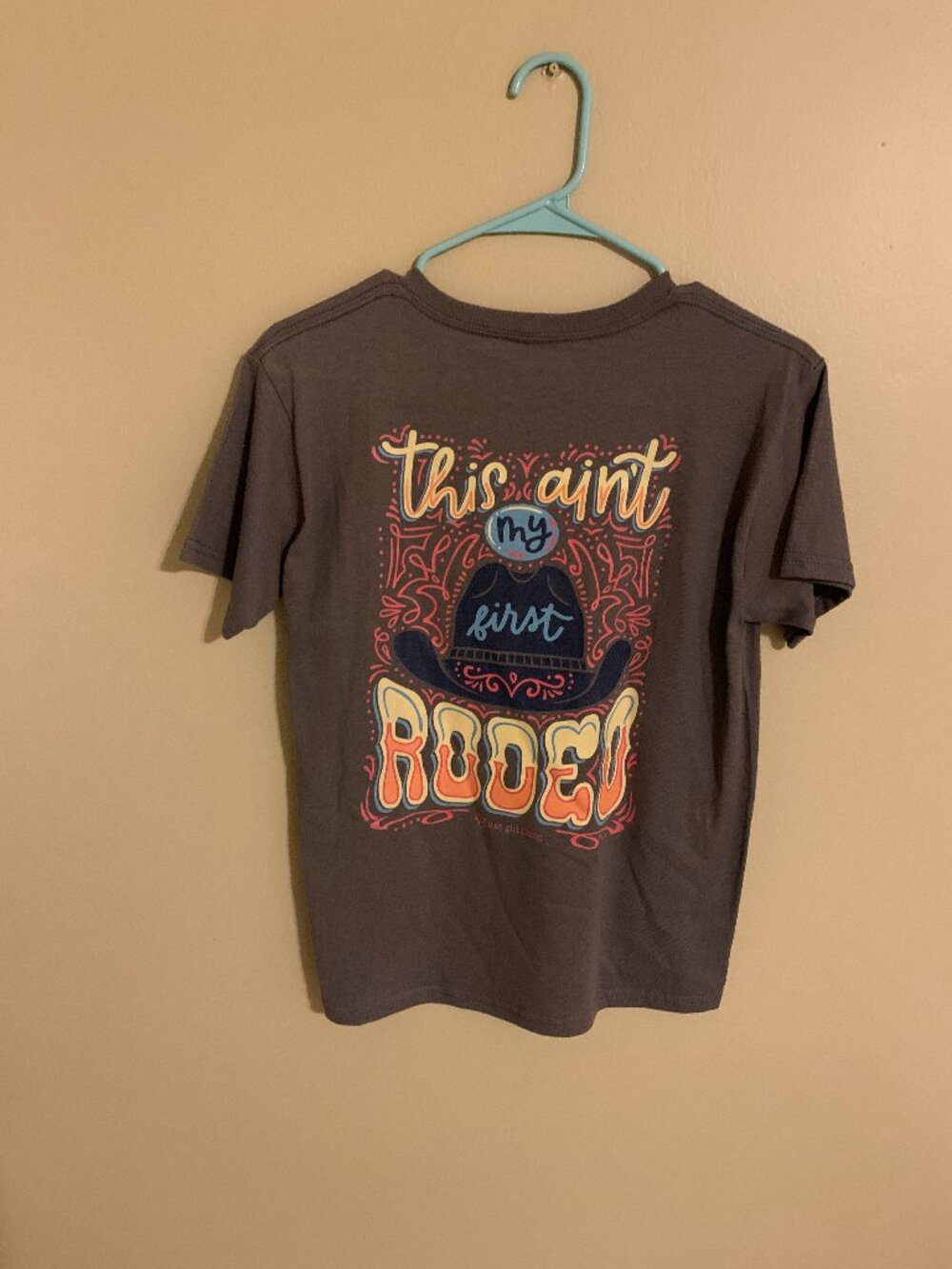 ITSA GIRL THING TEE SHIRT  YOUTH MEDIUM  NWOT